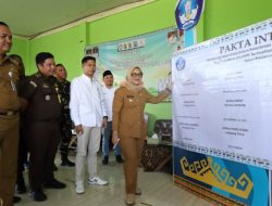 Bupati Lamtim Deklarasi Pelayanan SPMB